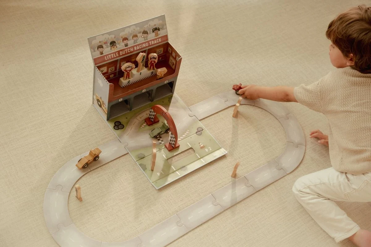 Caja de juego con Pista de Carreras FSC Little Dutch - Imagen 2