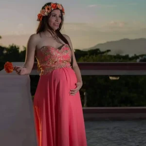 Corona Anaranjada de Flores Tropicales para Embarazo Q28055