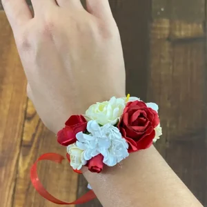 Corsage de Flores Blanco, Rojo y Beige Q28246