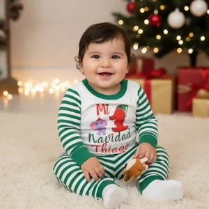 Pijama Navideña De Rayas Verdes con Mi Primer Navidad Elefante y Nombre Q29014