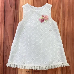 Vestido Betania Blanco con Flores Blancas Rosadas y Palo Rosa Q30297