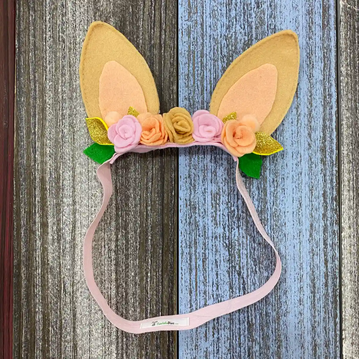Vincha con Flores y Orejitas de Conejo Q31598
