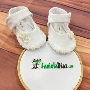 Zapatitos Berenice Blancos con Flor Q31628