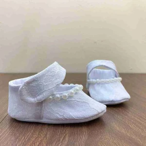 Zapatitos Blancos para Bautizo con Perlas Crystal Q31633